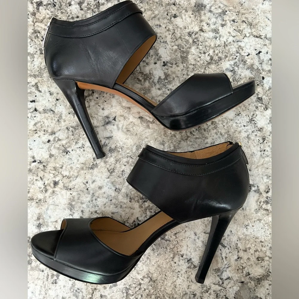 Coach Wexwood Semi Matte Calf Leather Peep Toe Heels in Original Box Size 8.5 - Picture 6 of 15
